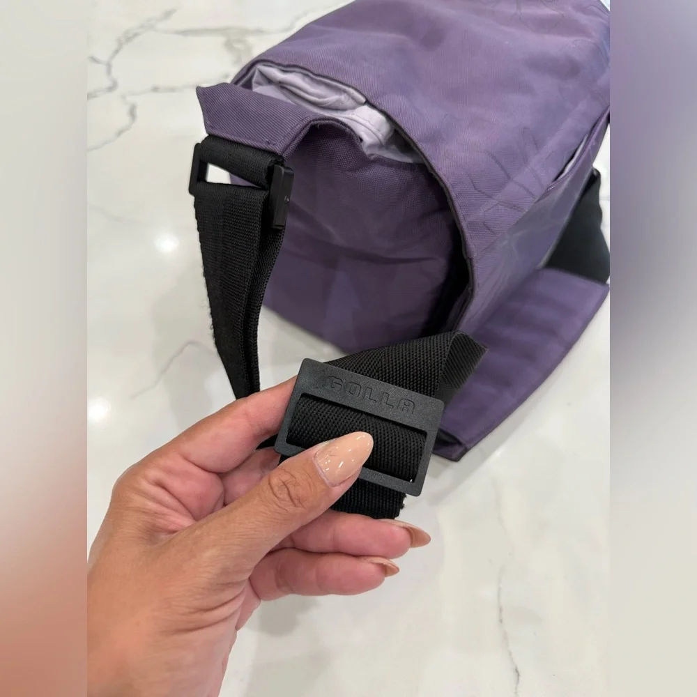 Golla “Sun” Purple Camera Bag Padded, Magnetic, Adjustable Strap Great Condition
